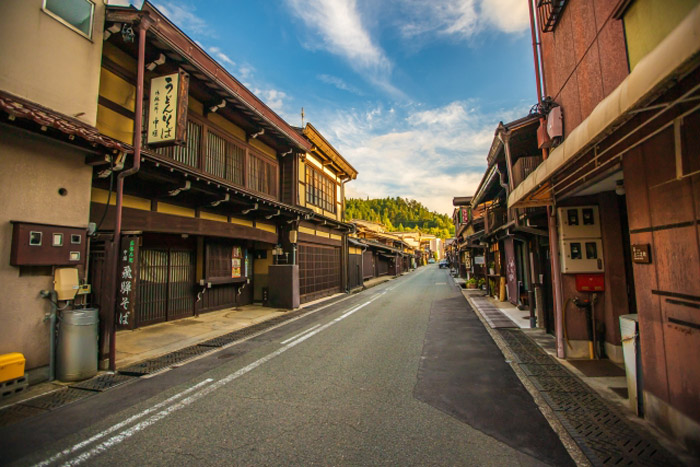 高山市の情緒ある古い町並み
